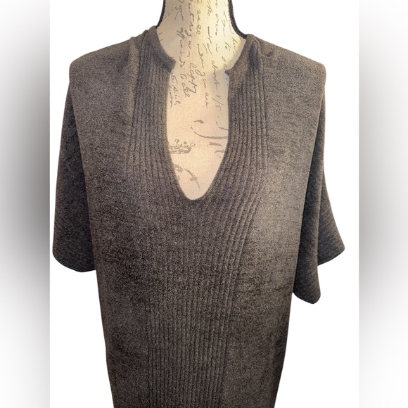 Barefoot Dreams Caftan - Picture 4 of 7